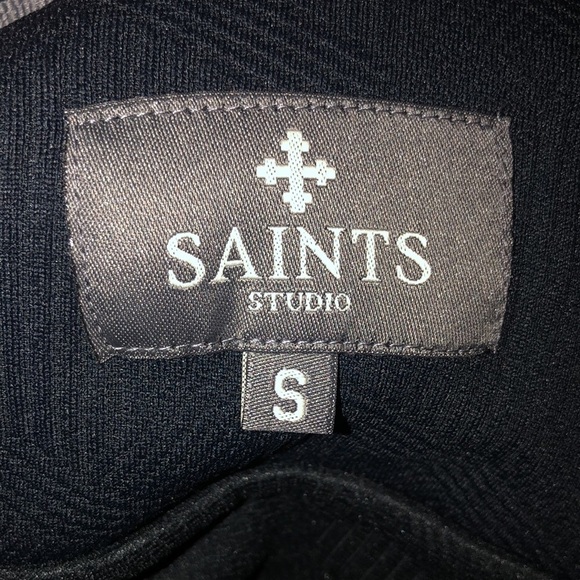 Saints studio Black Men's button down short sleeve shirt size small NWT - Picture 4 of 7